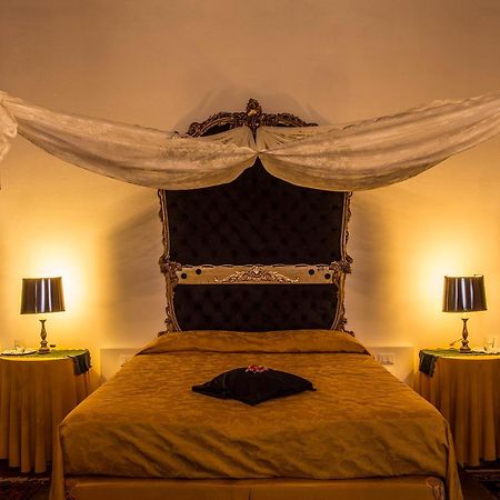 Bed and Breakfast Castello Del Capitano Delle Artiglierie Кастрокаро-Терме Экстерьер фото