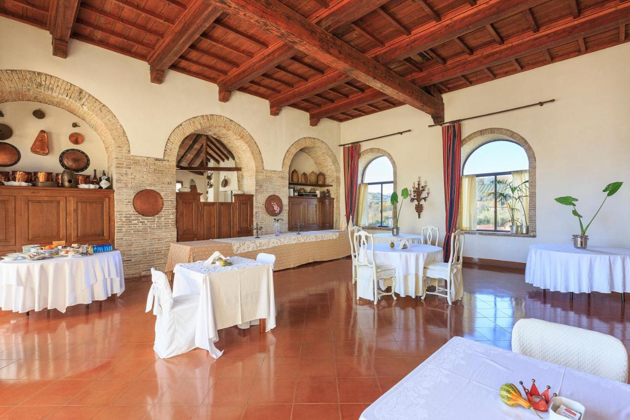 Bed and Breakfast Castello Del Capitano Delle Artiglierie Кастрокаро-Терме Экстерьер фото