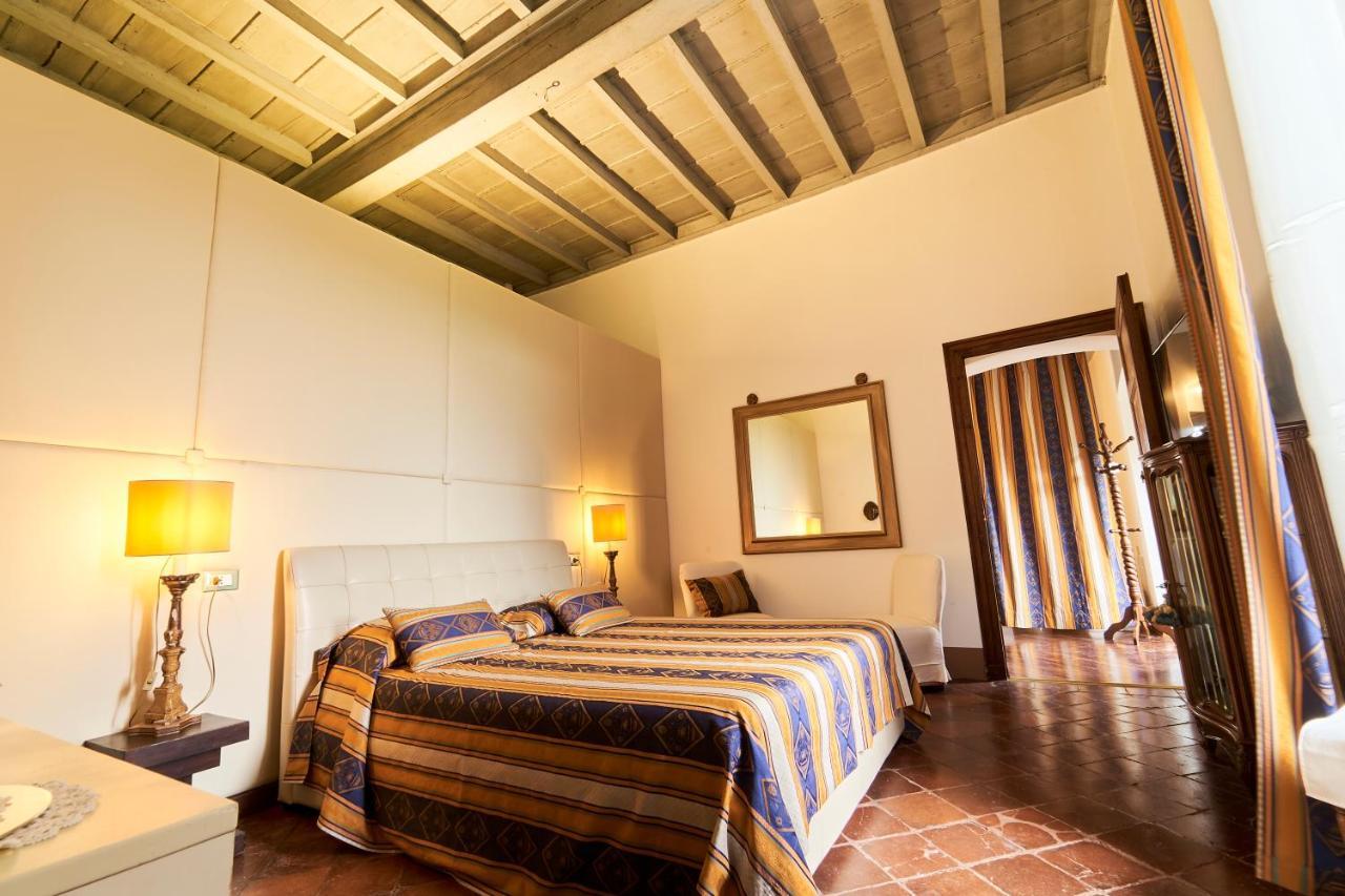 Bed and Breakfast Castello Del Capitano Delle Artiglierie Кастрокаро-Терме Экстерьер фото