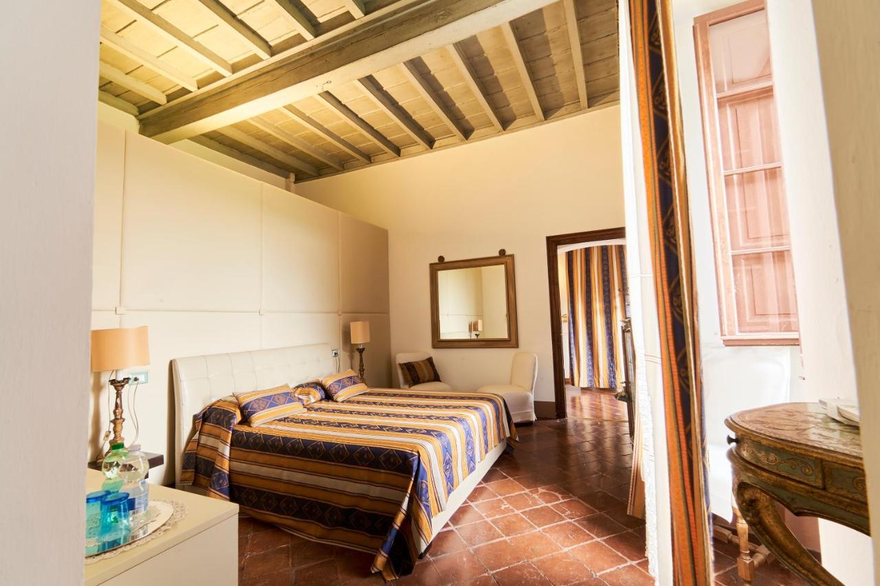 Bed and Breakfast Castello Del Capitano Delle Artiglierie Кастрокаро-Терме Экстерьер фото