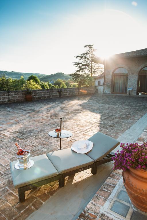 Bed and Breakfast Castello Del Capitano Delle Artiglierie Кастрокаро-Терме Экстерьер фото