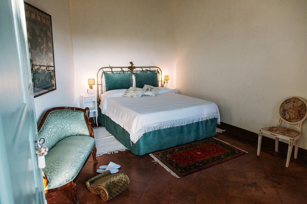 Bed and Breakfast Castello Del Capitano Delle Artiglierie Кастрокаро-Терме Номер фото