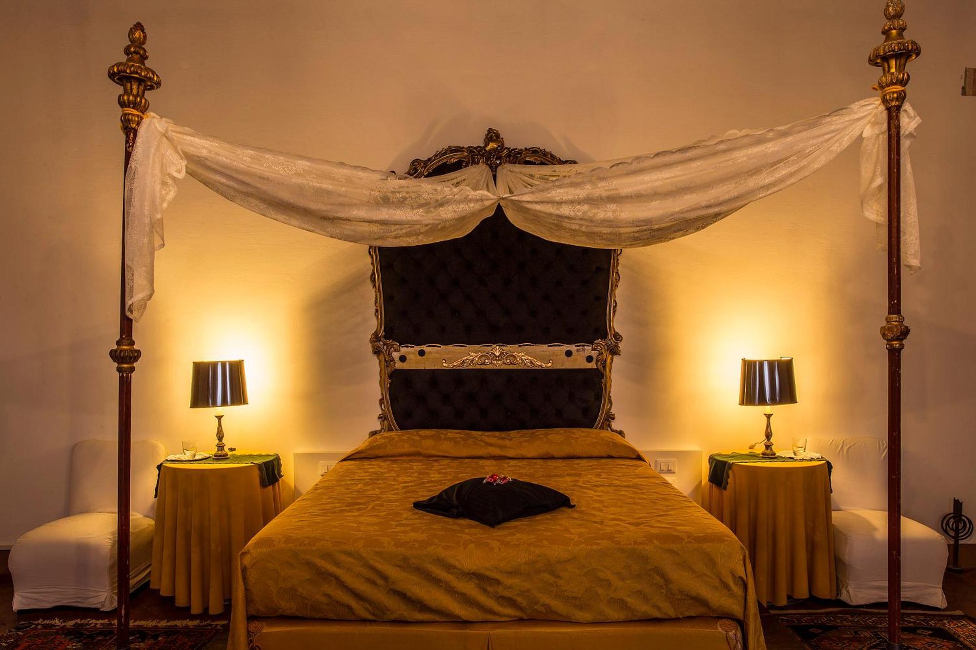 Bed and Breakfast Castello Del Capitano Delle Artiglierie Кастрокаро-Терме Экстерьер фото